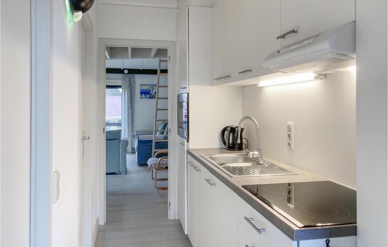 Gorgeous Apartment In Bredene With Kitchen Bagian luar foto